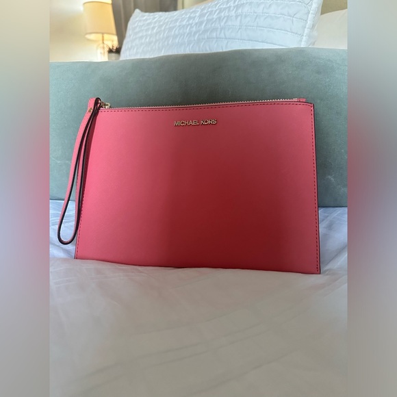 Michael Kors Pink Grapefruit Leather Clutch, XL, Jet Set Travel - Picture 1 of 5